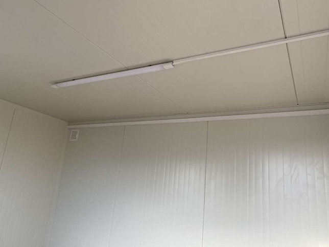 Contenedor 5x2.40m + sanitario-Nuevo - Image 3